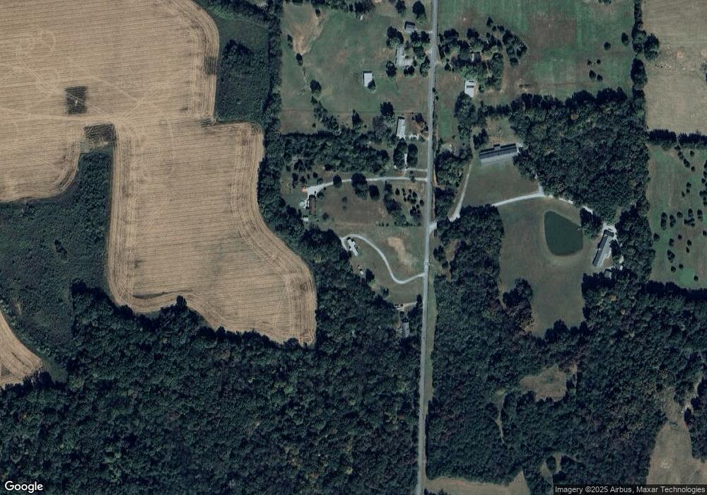 254 Comstock Rd, Shelbyville, TN 37160 - photo 1