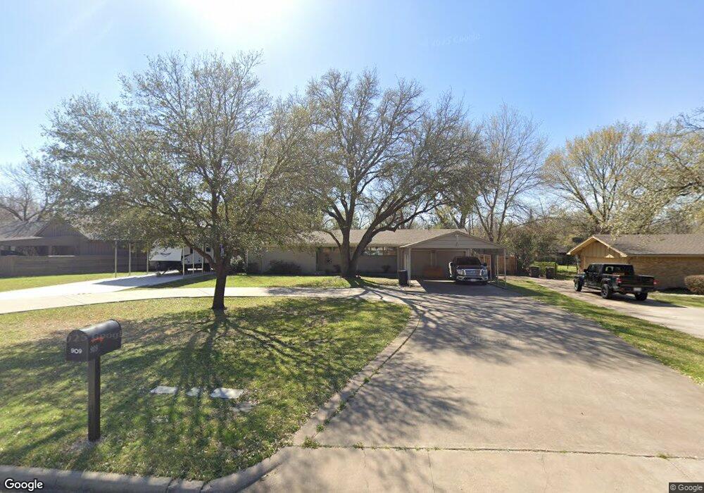 909 W Westhill Dr, Cleburne, TX 76033 - photo 1