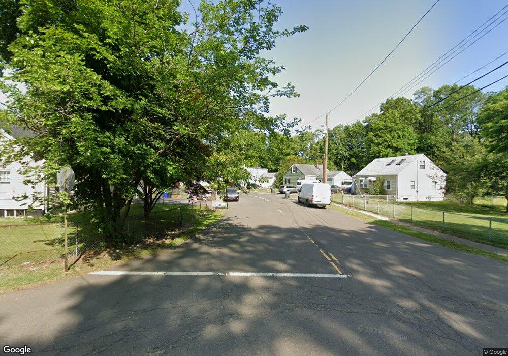 380 Nutmeg Rd unit 7, Bridgeport, CT 06610 - photo 1