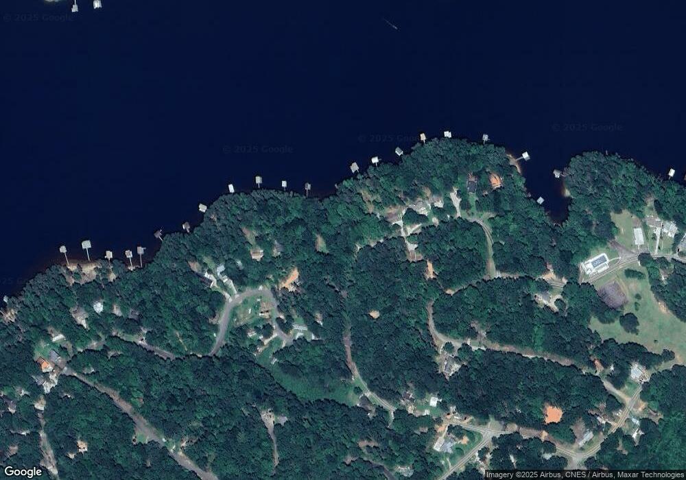 327 Shorewood Cir unit 13,14,15,16, Toccoa, GA 30577 - photo 1