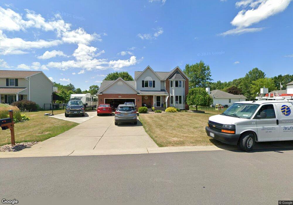7168 Balla Dr, North Tonawanda, NY 14120 - photo 1