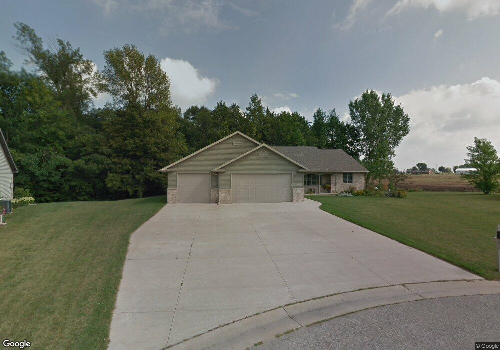 N9410 Logan Ln, Appleton, WI 54915 - photo 1