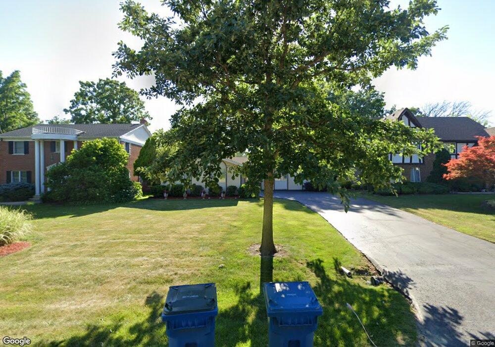 398 N Shady Ln, Elmhurst, IL 60126 - photo 1