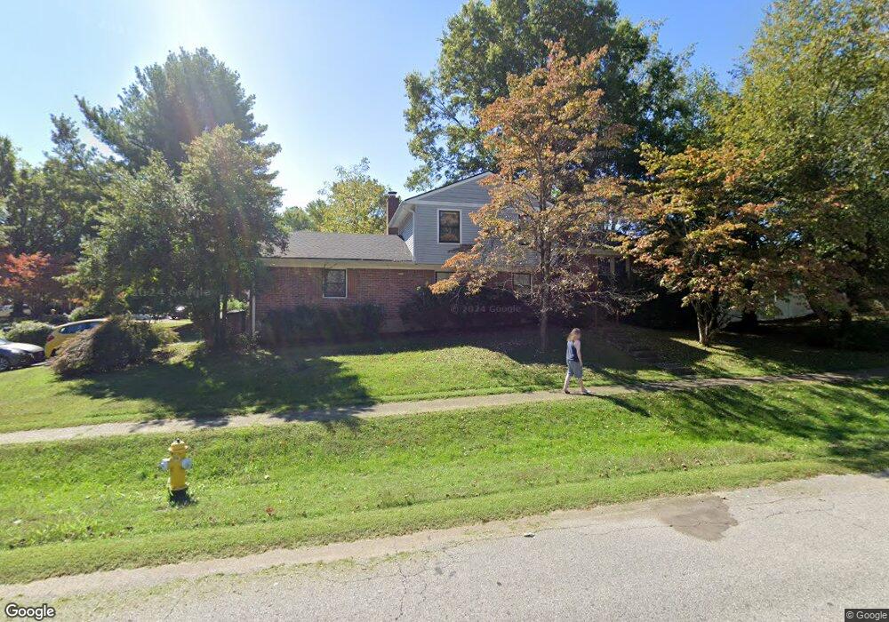 8135 Rochelle Rd, Louisville, KY 40228 - photo 1