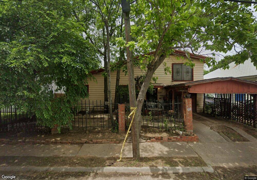 409 N Brazos Ave, Cleburne, TX 76031 - photo 1