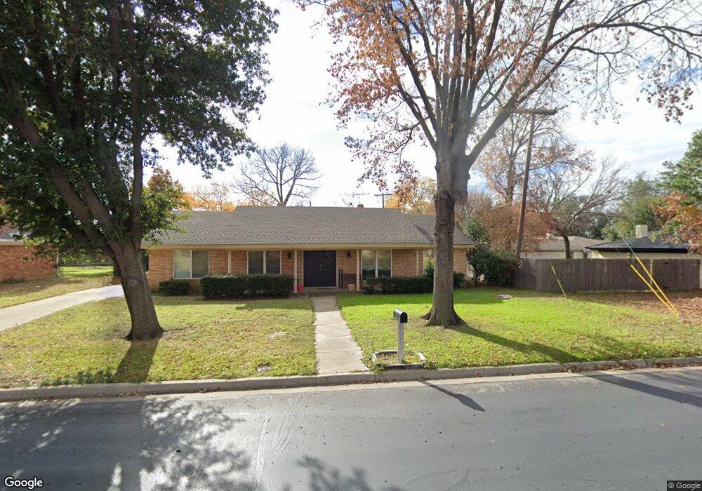 193 E Louella Dr, Hurst, TX 76054 - photo 1