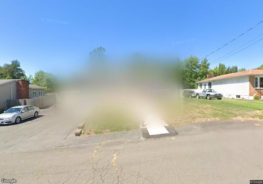 516 Powell St, Taylor, PA 18517 - photo 1