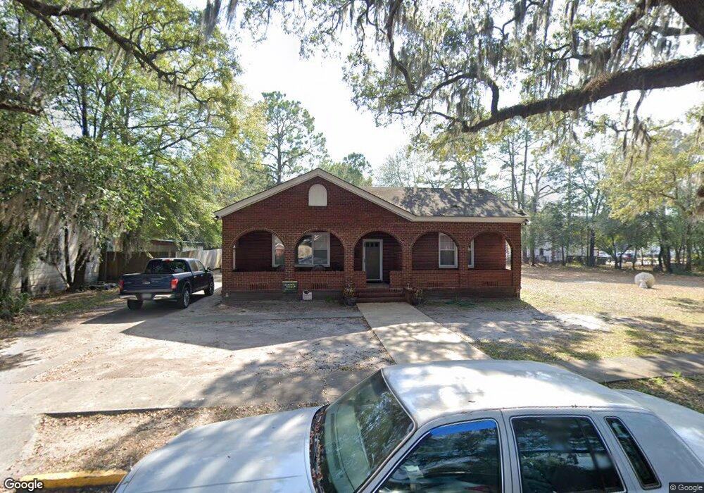 137 W 50th St, Savannah, GA 31405 - photo 1