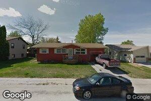 717 E 9th St, Chadron, NE 69337