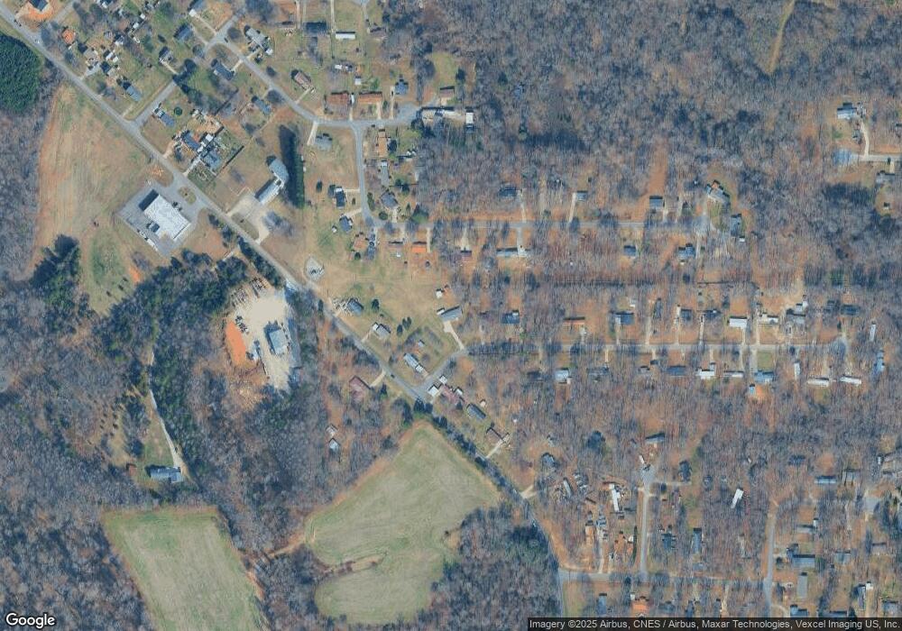 111 Red Oak Dr, Statesville, NC 28677 - photo 1