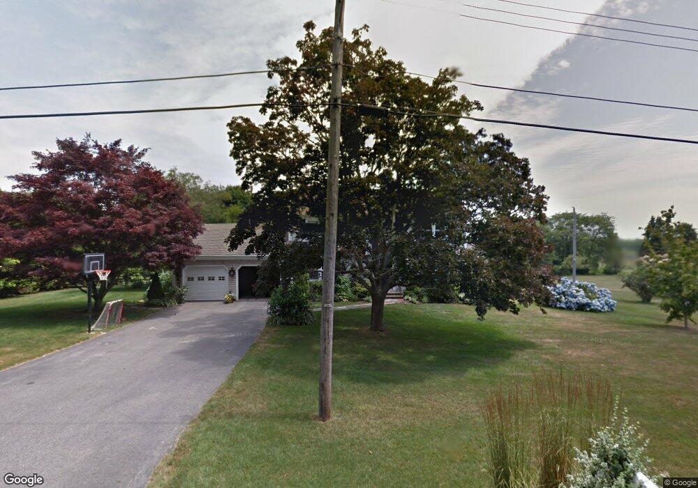 4 Bartlett Rd, Middletown, RI 02842 - photo 1