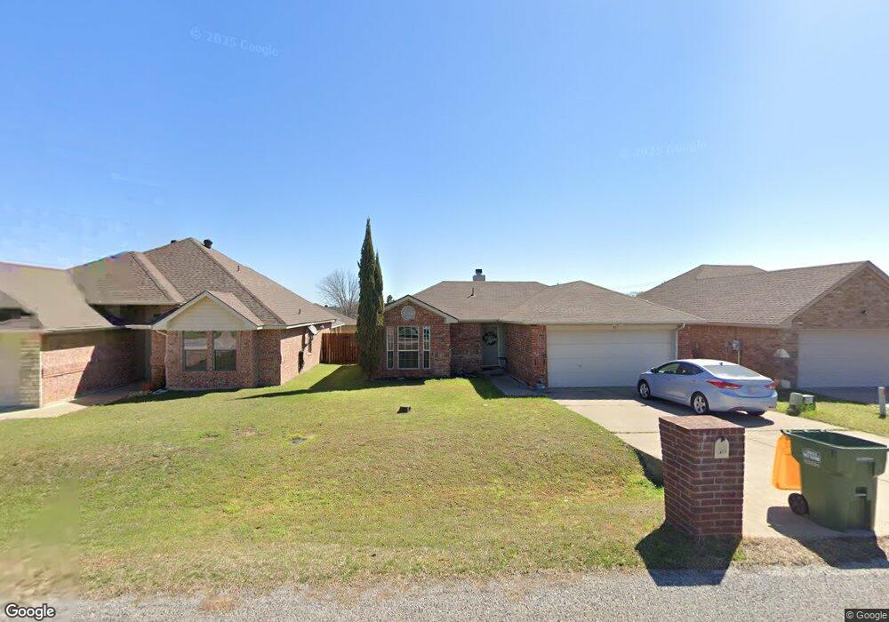 811 Rambling Ct, Granbury, TX 76049 - photo 1