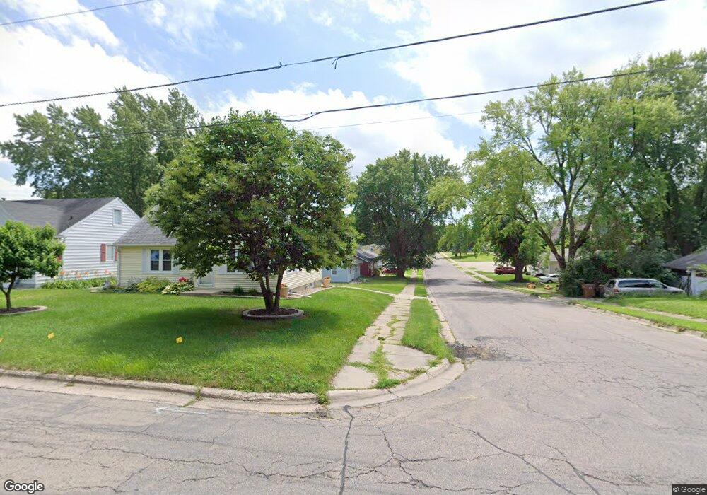 1006 Saint Thomas Ave, Albert Lea, MN 56007 - photo 1