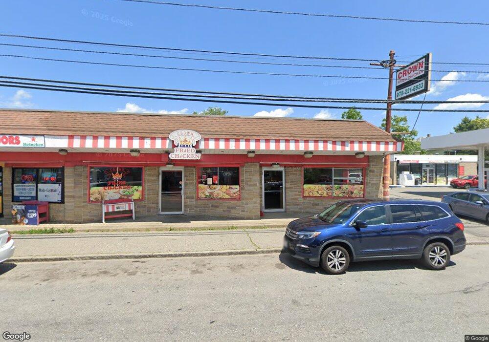 811 Lakeview Ave, Lowell, MA 01850 - photo 1