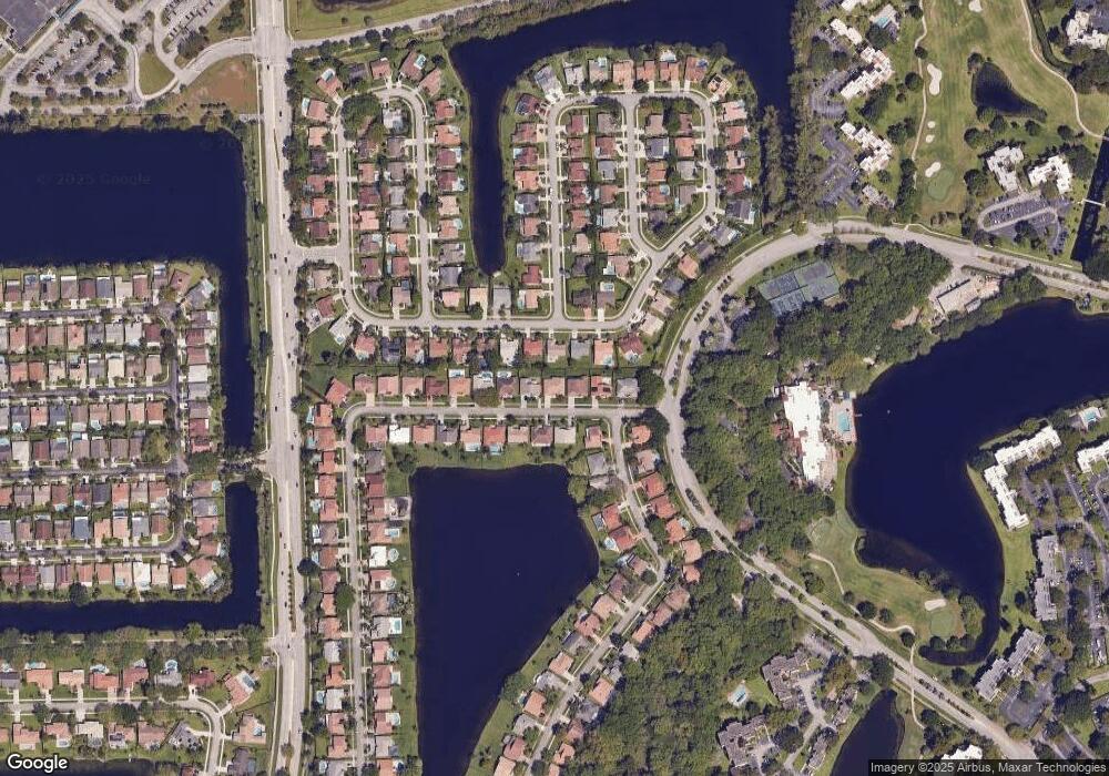 9801 N Oak Knoll Cir, Davie, FL 33324 - photo 1