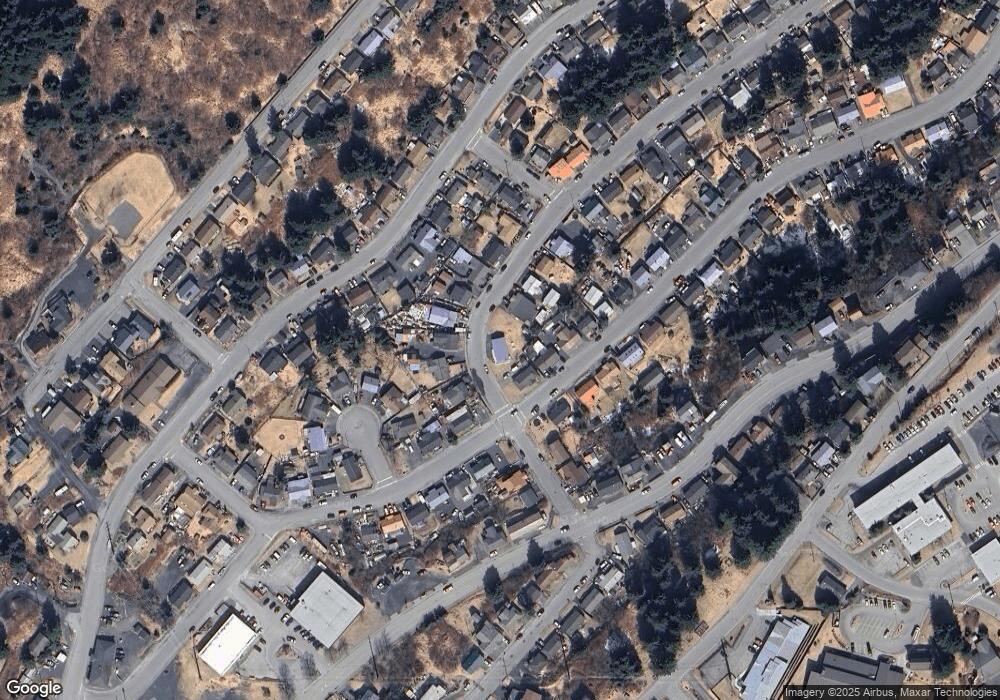 612 Hemlock St, Kodiak, AK 99615 - photo 1