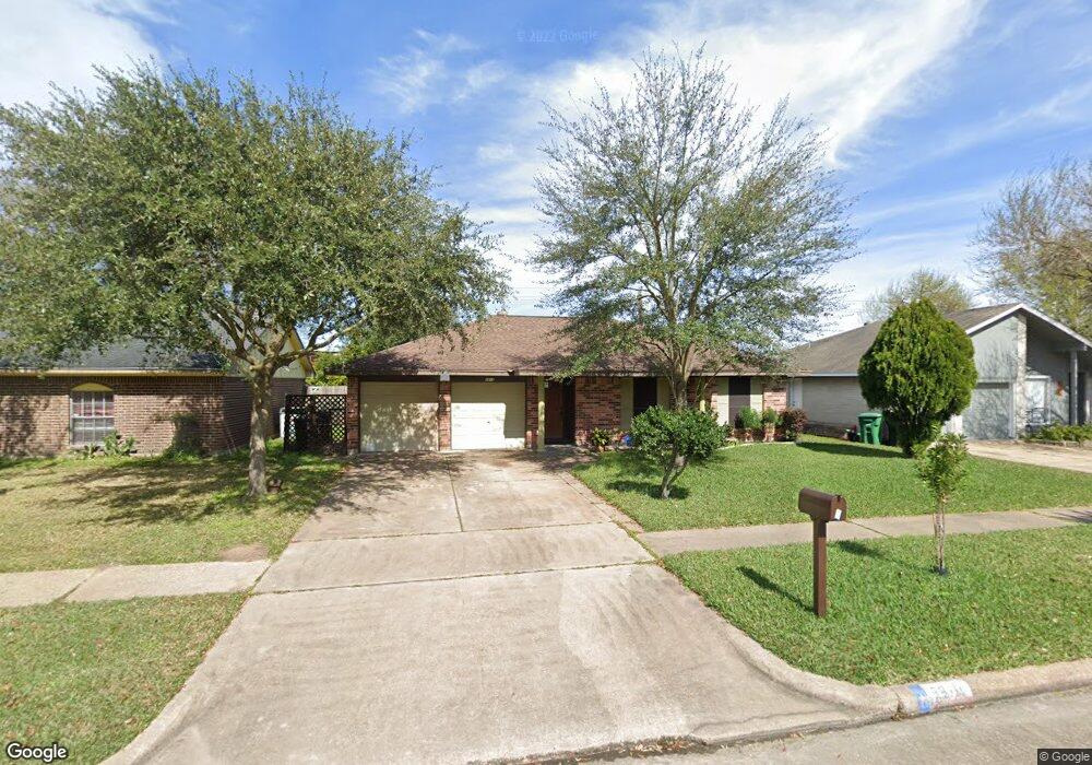 5810 Hoover St, Houston, TX 77092 - photo 1