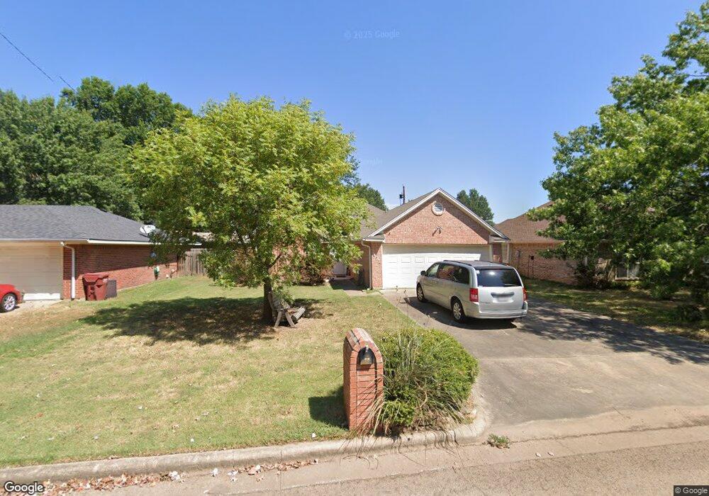 601 Martin St, Bonham, TX 75418 - photo 1