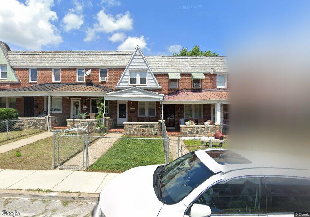 3916 Woodridge Rd, Baltimore, MD 21229 - photo 1