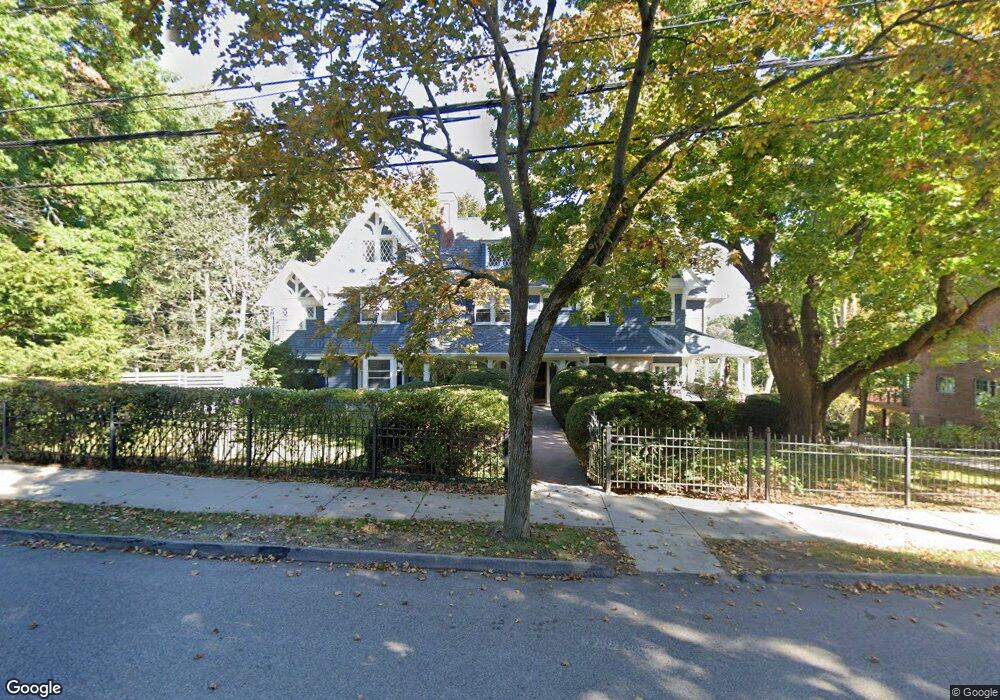 149 Buckminster Rd unit 2, Brookline, MA 02445 - photo 1