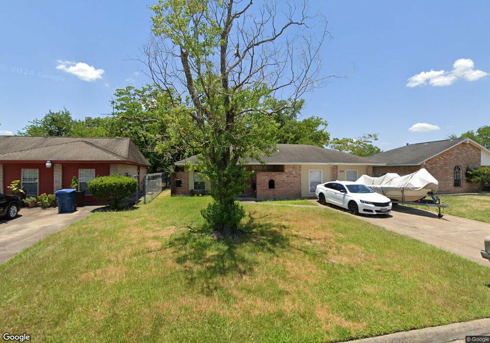 8823 Ryton Ln, Houston, TX 77088 - photo 1