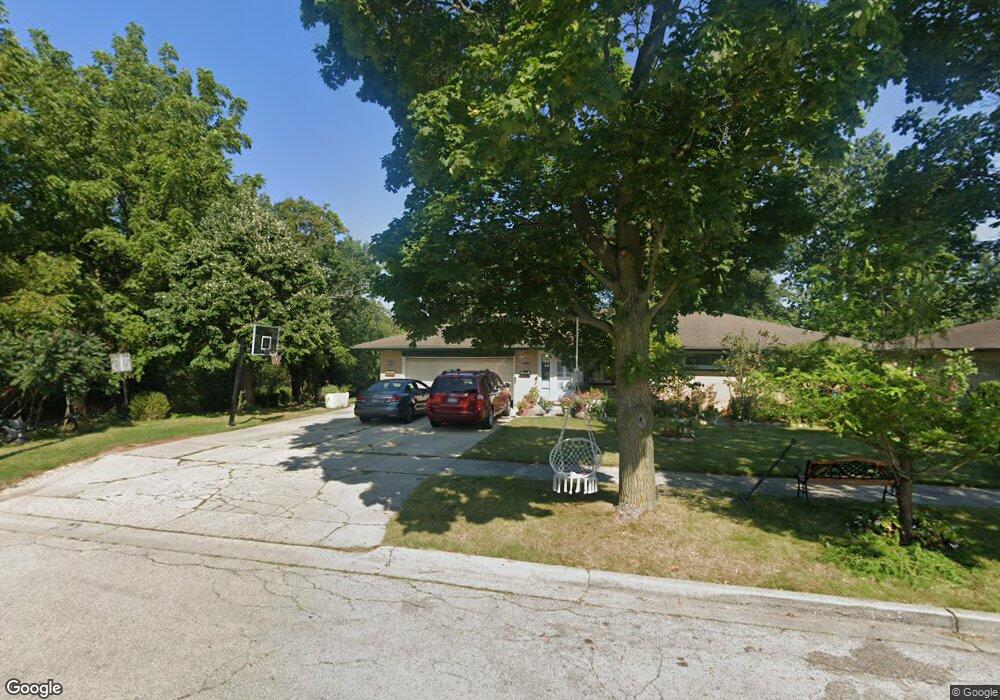 701 Keller Ave, Waukegan, IL 60085 - photo 1