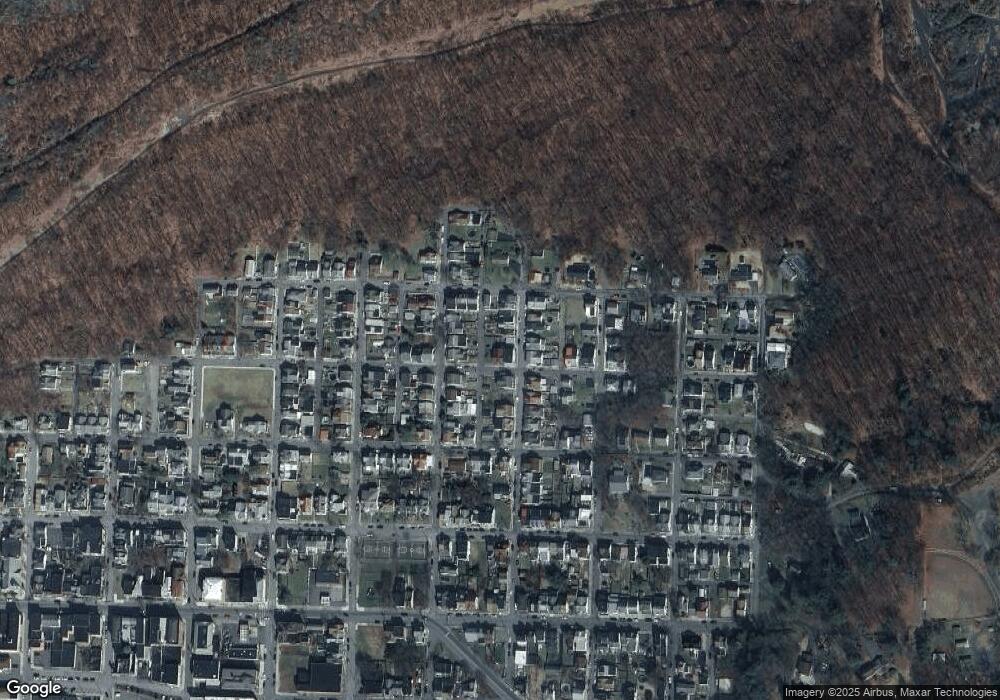 723 E Packer St, Shamokin, PA 17872 - photo 1