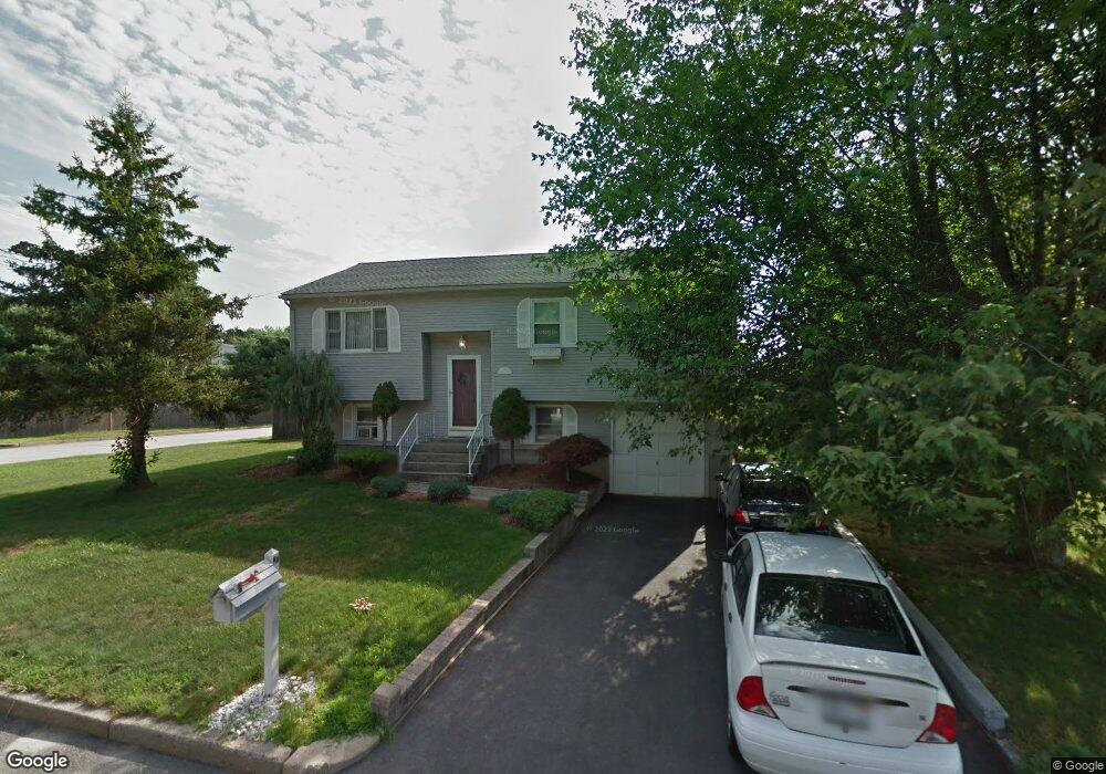 88 Sycamore Dr, Cranston, RI 02921 - photo 1