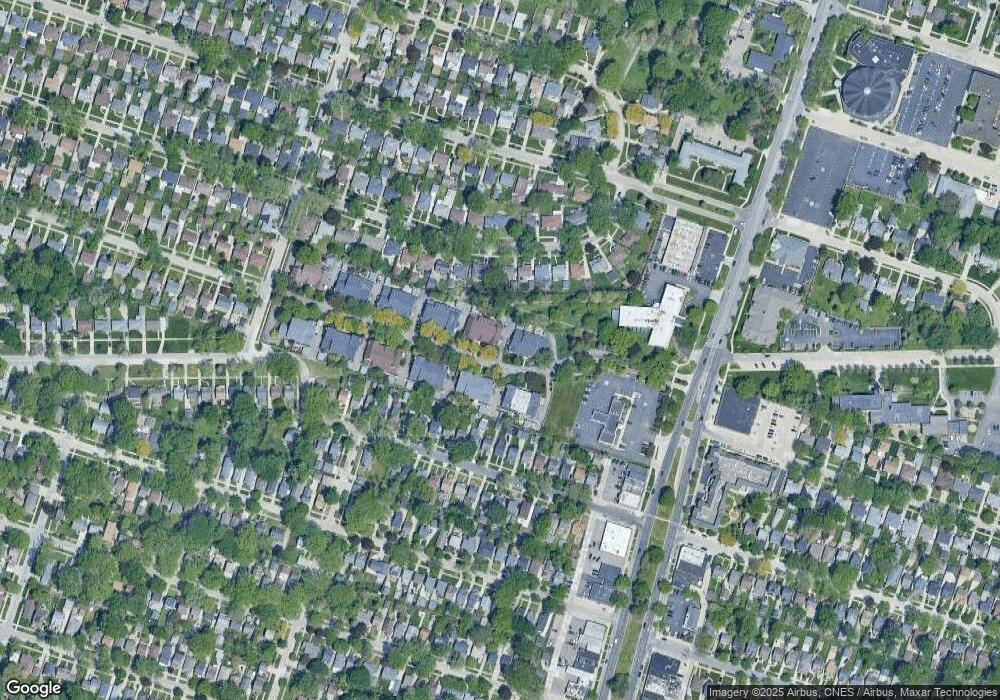 22033 Shore Pointe Ln, Saint Clair Shores, MI 48080 - photo 1