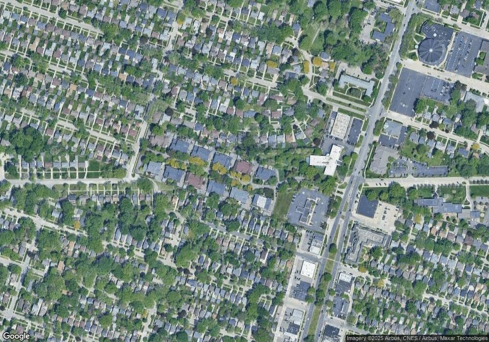 22037 Shore Pointe Ln, Saint Clair Shores, MI 48080 - photo 1