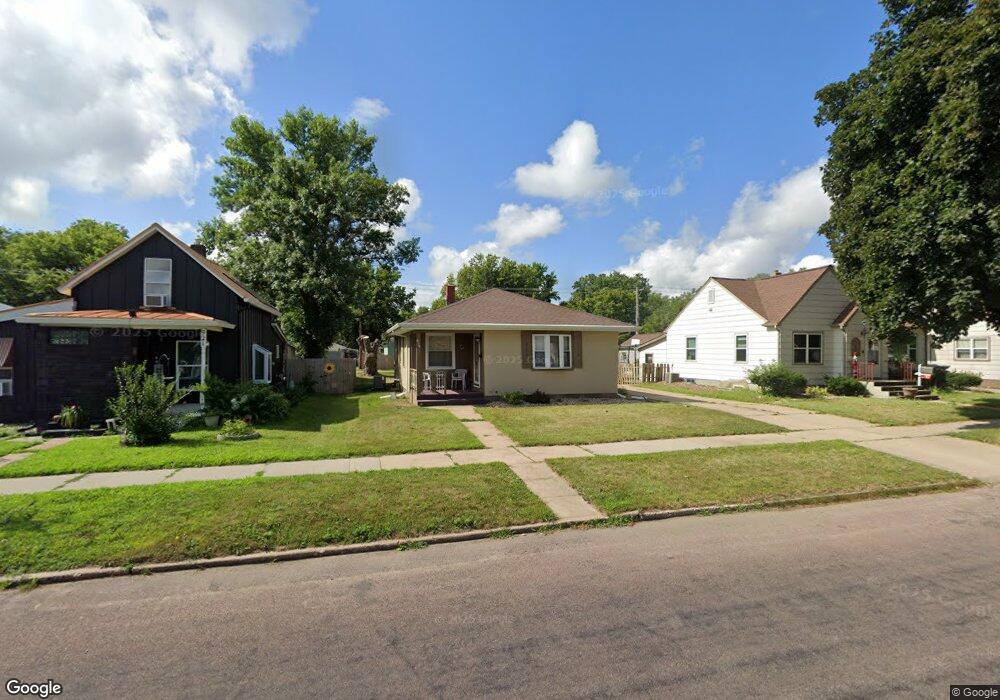 919 E 7th Ave, Mitchell, SD 57301 - photo 1