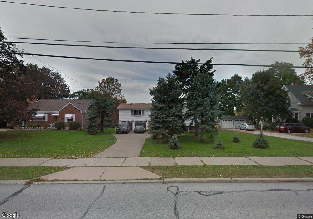 29161 Ridge Rd, Wickliffe, OH 44092 - photo 1