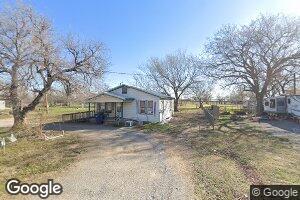 607 S Central St, Walters, OK 73572
