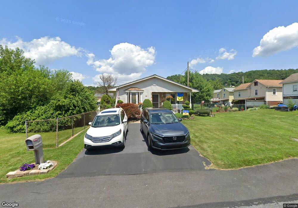 739 E Juniata St, Allentown, PA 18103 - photo 1