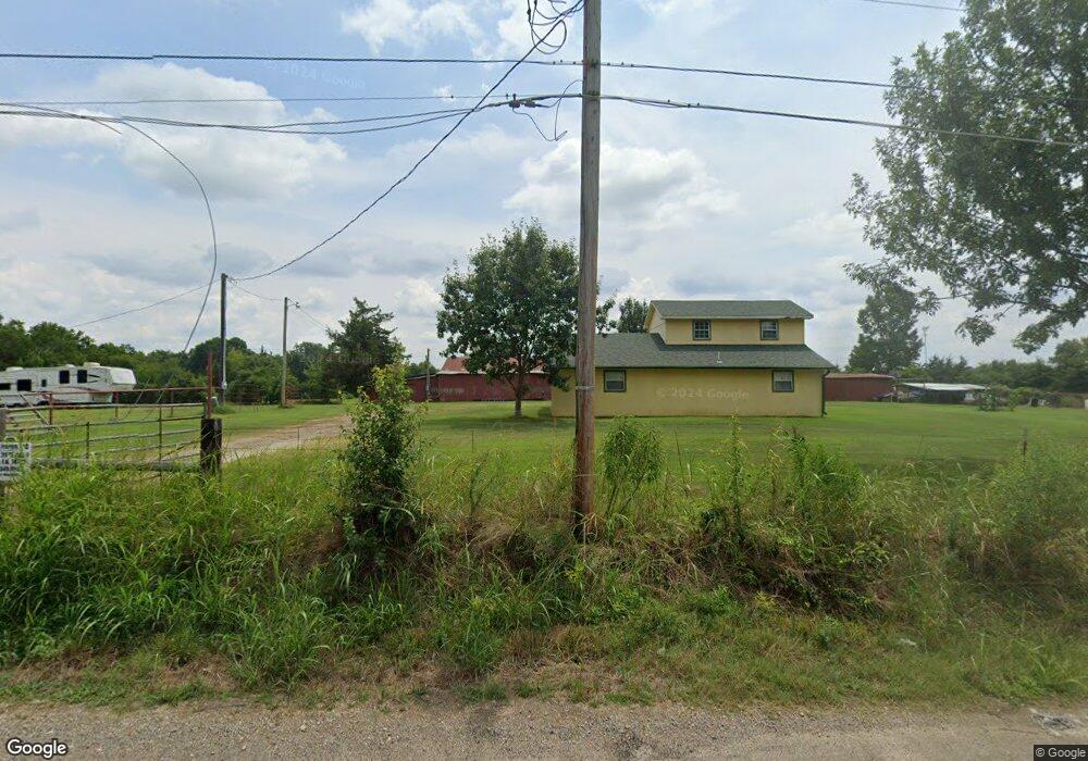 2284 E 2070 Rd, Hugo, OK 74743 - photo 1