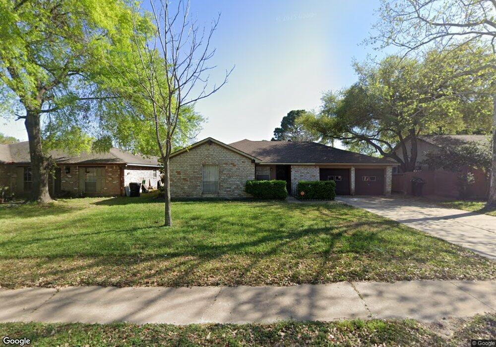 6015 Victory Dr, Houston, TX 77088 - photo 1