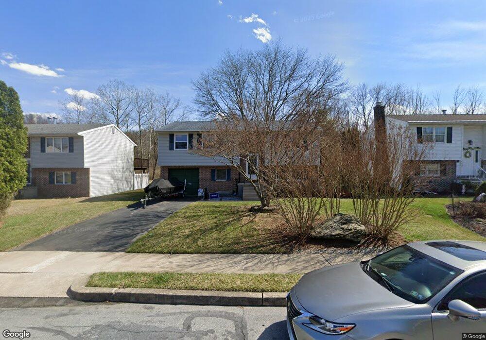 1352 Woodcrest Dr, Reading, PA 19607 - photo 1