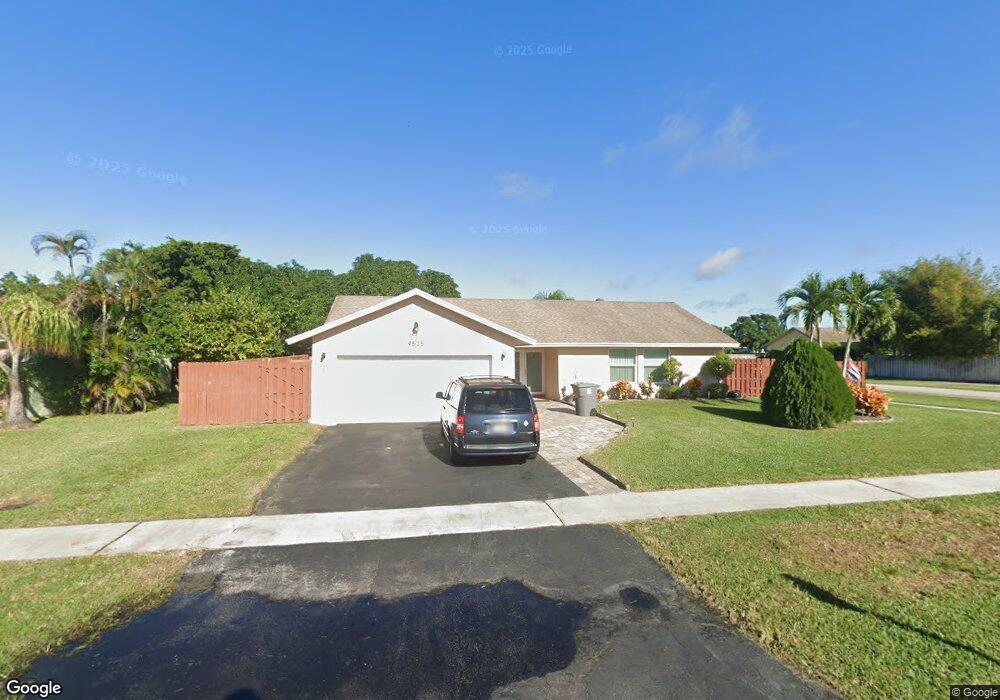 9525 Richmond Cir, Boca Raton, FL 33434 - photo 1