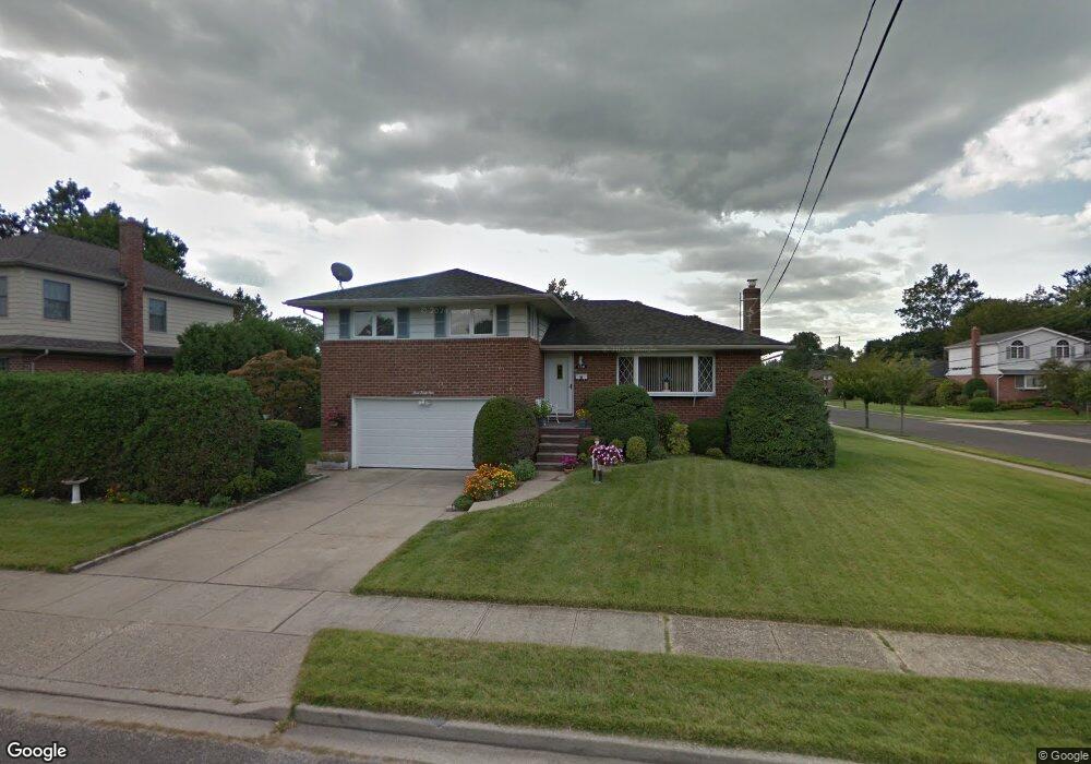 339 Whitehall Blvd S, Garden City, NY 11530 - photo 1