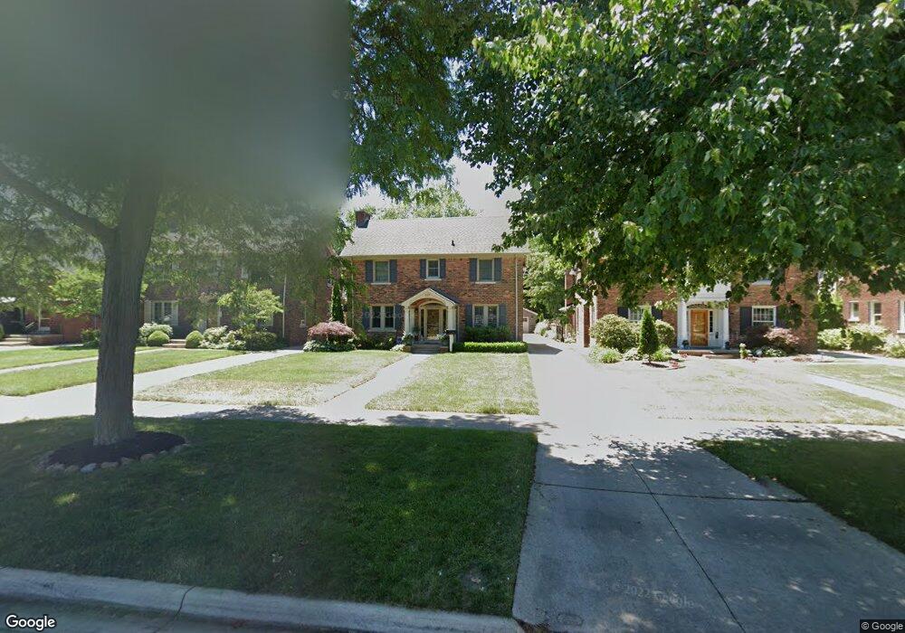 657 Washington Rd, Grosse Pointe, MI 48230 - photo 1