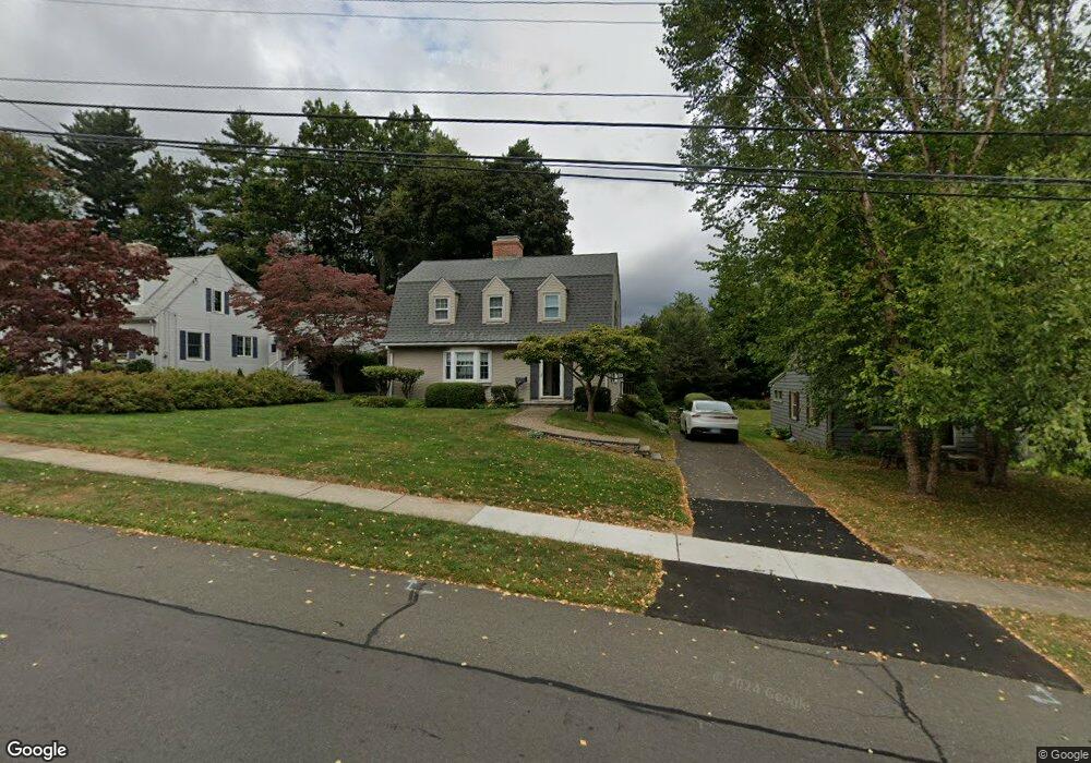 102 Ledgewood Rd, West Hartford, CT 06107 - photo 1