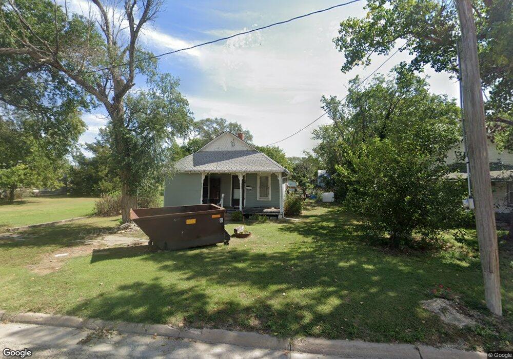 214 S Elm St, Osborne, KS 67473 - photo 1