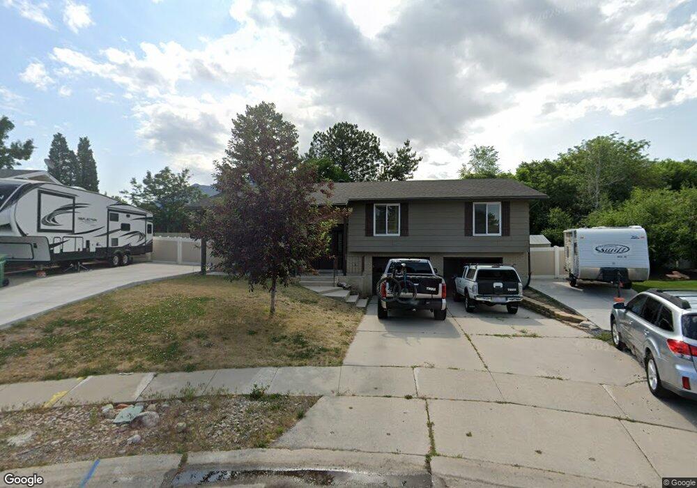 8243 Oak Cir, Sandy, UT 84093 - photo 1