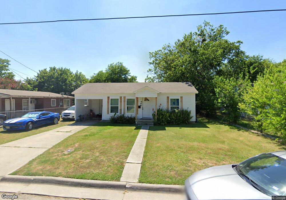 1217 S Howeth St, Gainesville, TX 76240 - photo 1