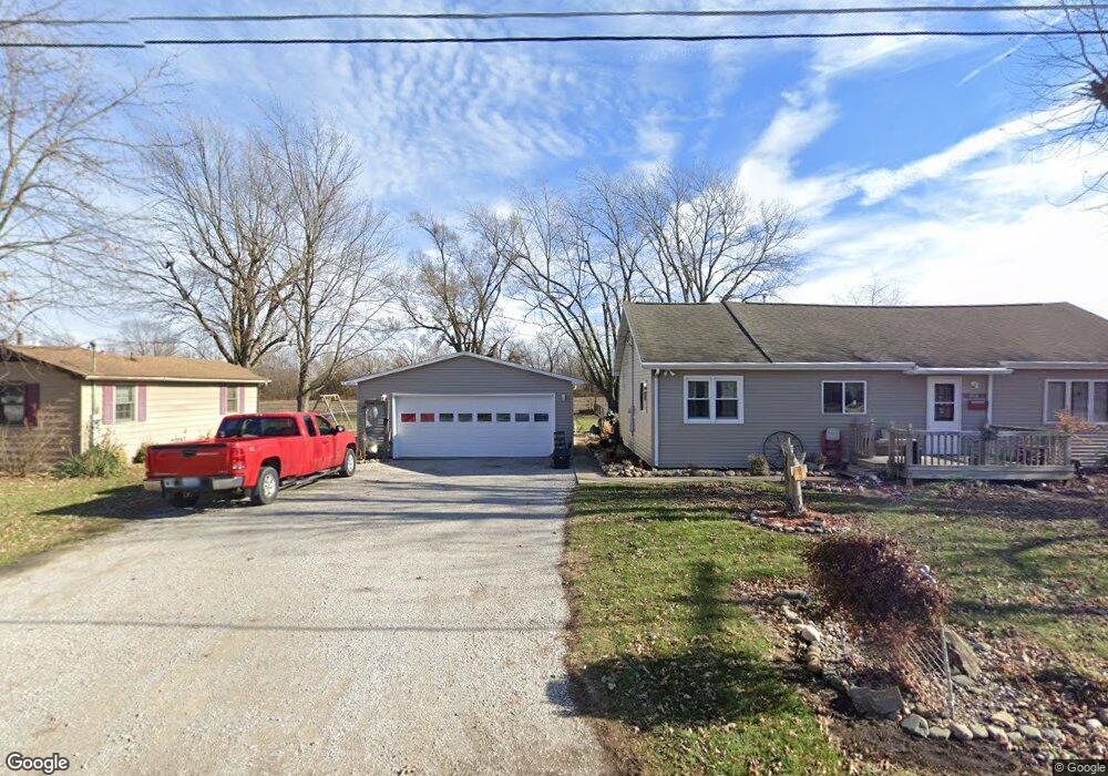 801 N 27th St, Mattoon, IL 61938 - photo 1