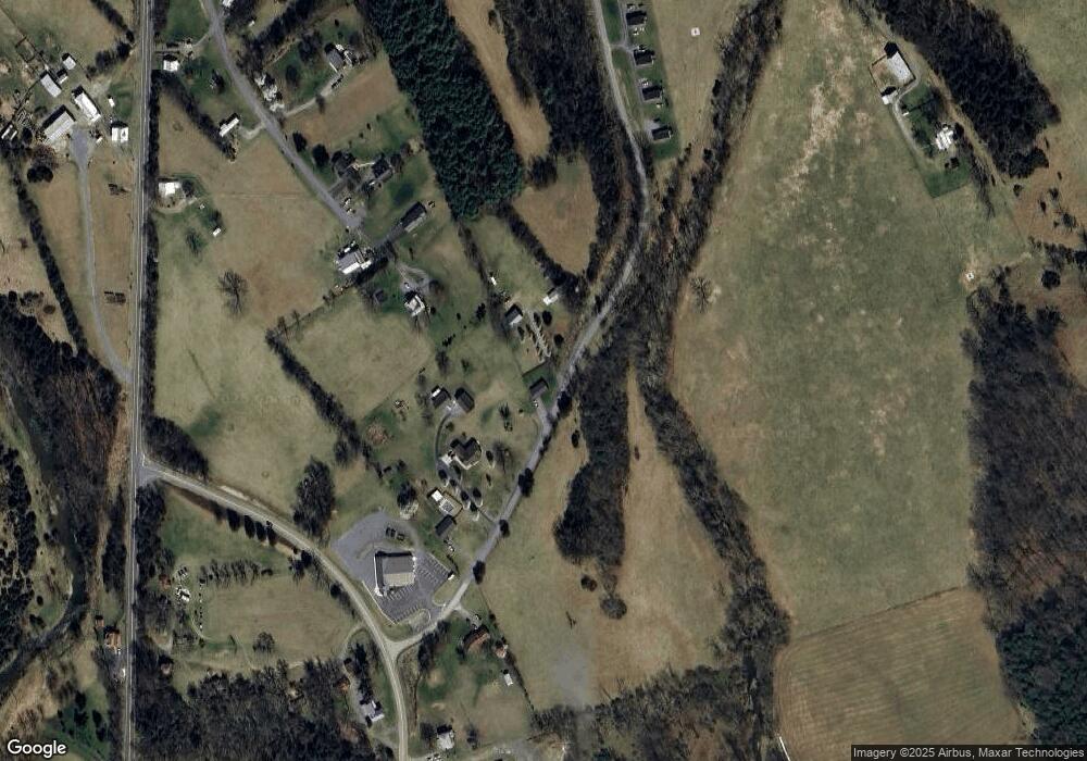 299 Hinton Rd, Luray, VA 22835 - photo 1