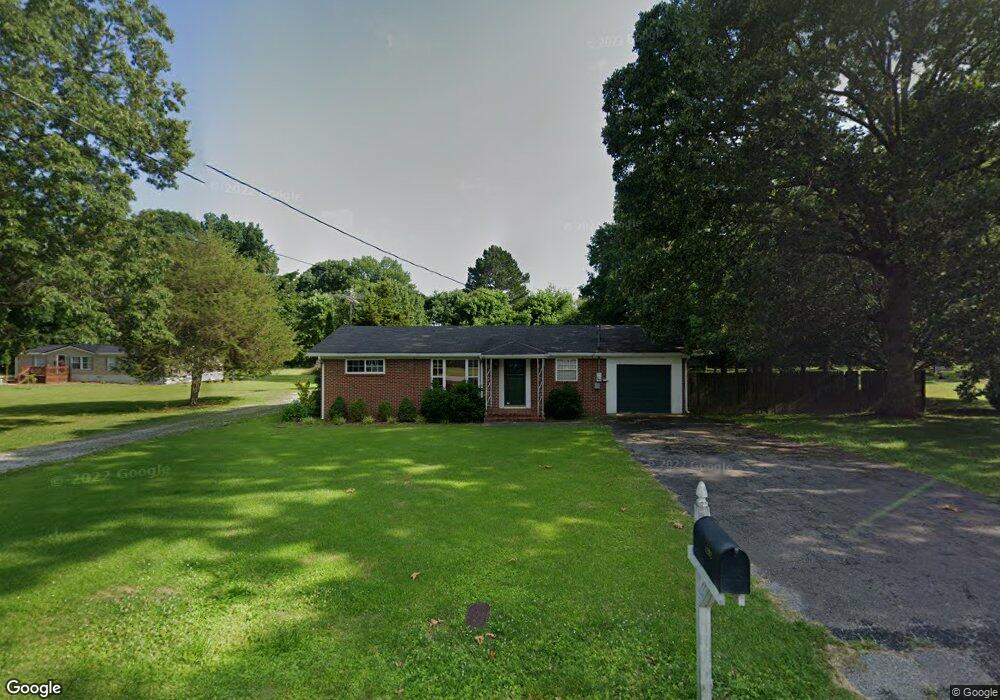 1202 Oak Dr, Manchester, TN 37355 - photo 1