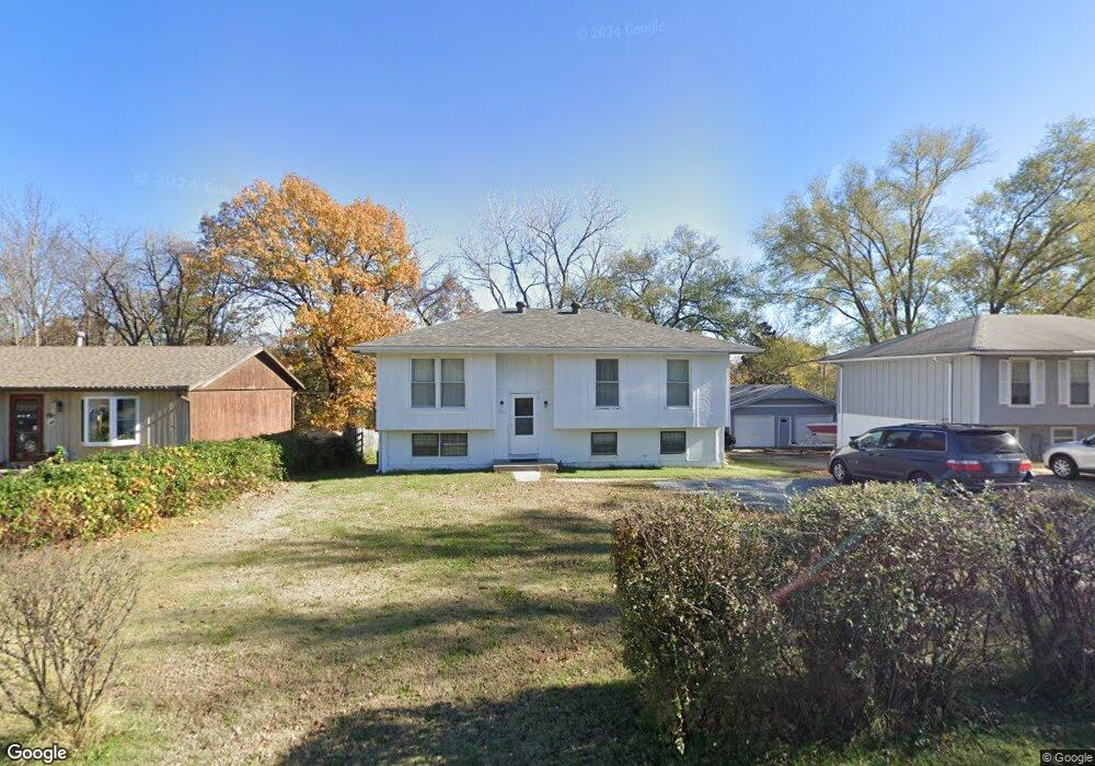 1012 N 4th St, Lansing, KS 66043 - photo 1