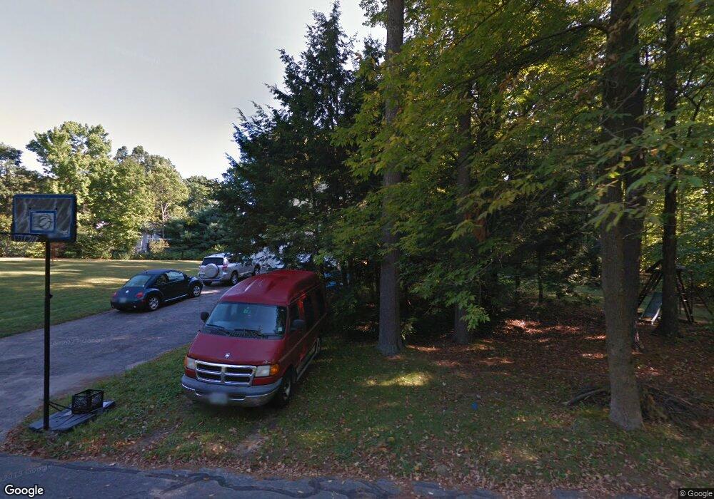 7 Robin Hood Rd, Windham, NH 03087 - photo 1