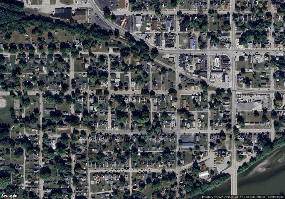 827 W Melbourne Ave, Logansport, IN 46947 - photo 1